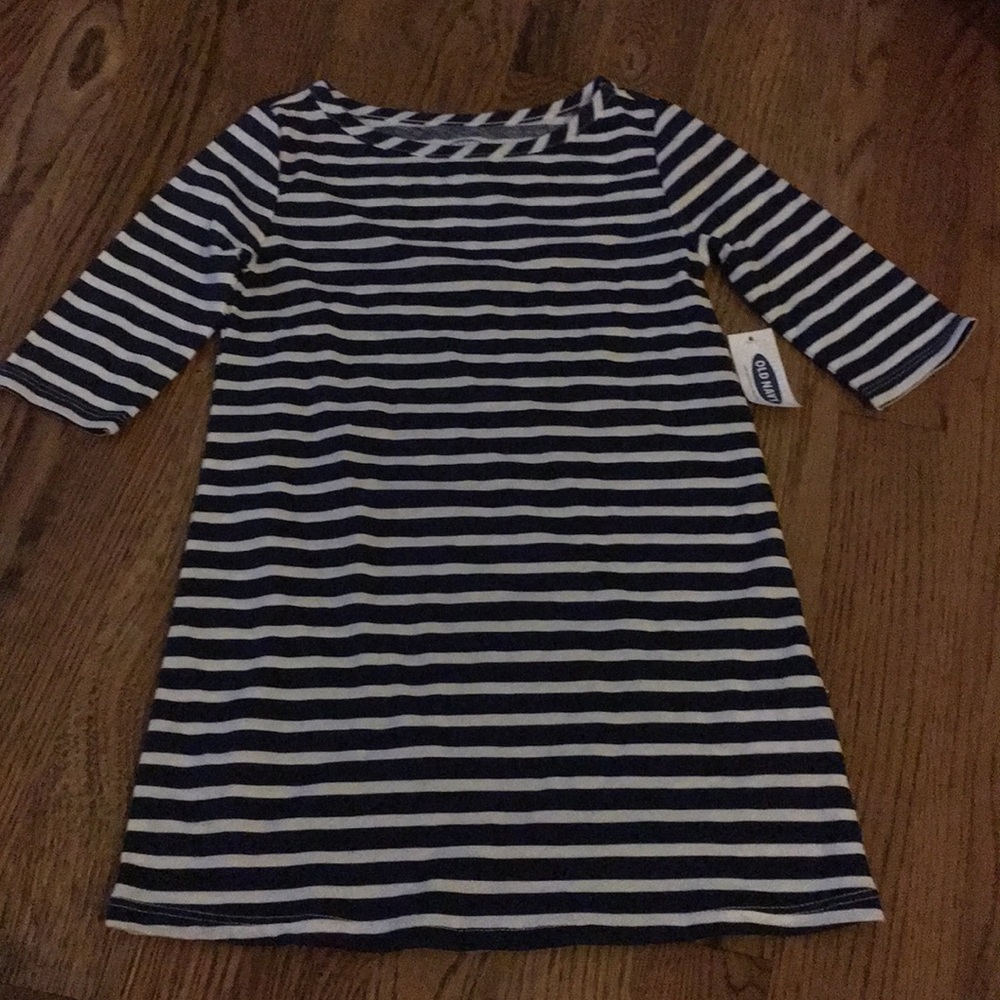 3 For $10 🎉 NWT Old Navy Striped Dress